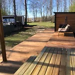 Saare-toominga House * Vaike-Rakke