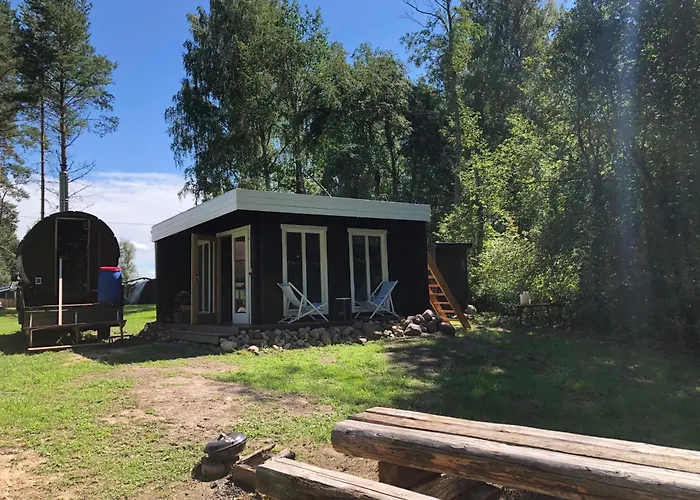 Saare-toominga House Kamp alanı *